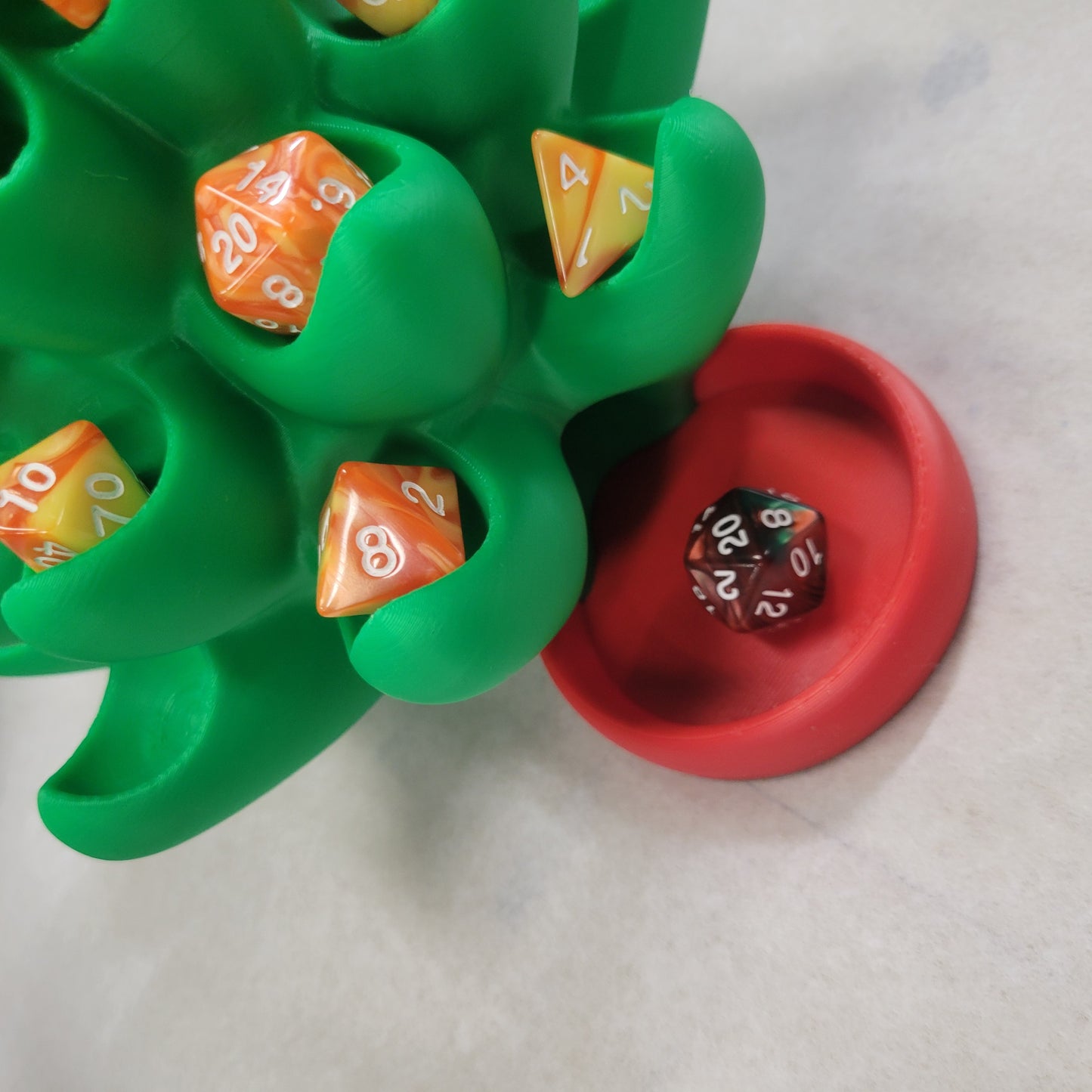 Christmas Tree Dice Tower & Display – Festive Dice Holder for DnD and Holiday-Themed Campaigns